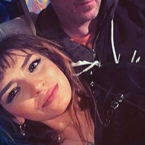 Meet your Posher, Demi